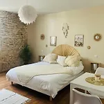 Les D'ursule Pensión 3*
